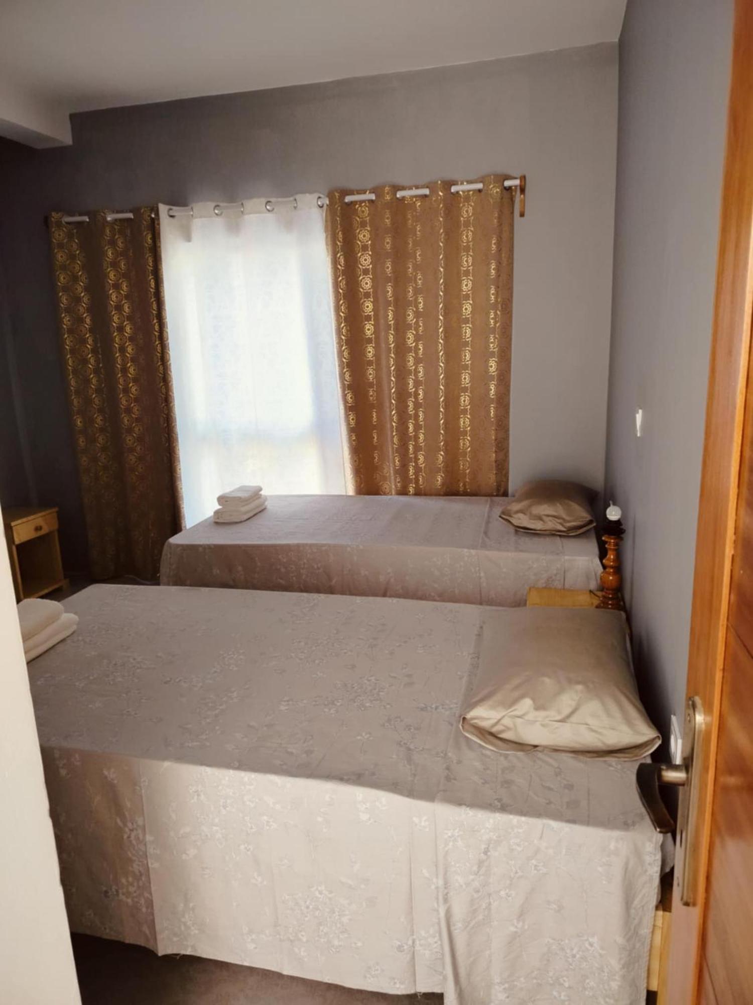 Hostel Rocha Marisol ポンタ・ド・ソル エクステリア 写真